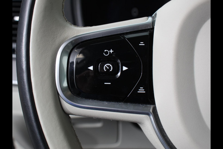 Volvo XC90 2.0 T8 Recharge AWD Ultimate Dark | Leder | Panorama-schuifdak | Navigatie | Electrisch bedienbare achterklep | Camera 360* | Elektrische trekhaak Adaptieve cruise control | Keyless | Verwarmde stoelen | LED | Stuurverwarming | Apple Carplay/ Android Auto