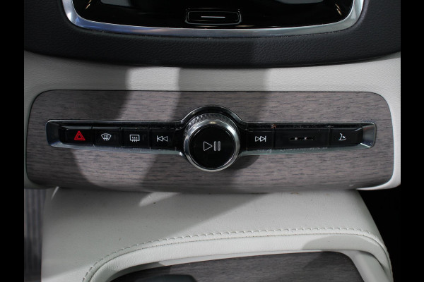 Volvo XC90 2.0 T8 Recharge AWD Ultimate Dark | Leder | Panorama-schuifdak | Navigatie | Electrisch bedienbare achterklep | Camera 360* | Elektrische trekhaak Adaptieve cruise control | Keyless | Verwarmde stoelen | LED | Stuurverwarming | Apple Carplay/ Android Auto