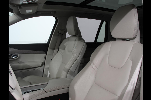 Volvo XC90 2.0 T8 Recharge AWD Ultimate Dark | Leder | Panorama-schuifdak | Navigatie | Electrisch bedienbare achterklep | Camera 360* | Elektrische trekhaak Adaptieve cruise control | Keyless | Verwarmde stoelen | LED | Stuurverwarming | Apple Carplay/ Android Auto