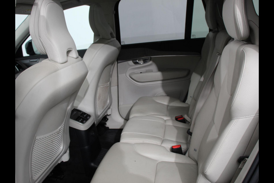 Volvo XC90 2.0 T8 Recharge AWD Ultimate Dark | Leder | Panorama-schuifdak | Navigatie | Electrisch bedienbare achterklep | Camera 360* | Elektrische trekhaak Adaptieve cruise control | Keyless | Verwarmde stoelen | LED | Stuurverwarming | Apple Carplay/ Android Auto