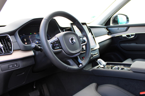 Volvo XC90 2.0 T8 Plug-in hybrid AWD Plus Dark | Nieuw Model | Panoramadak | H&K | 360 Camera | Leder | 21 ''