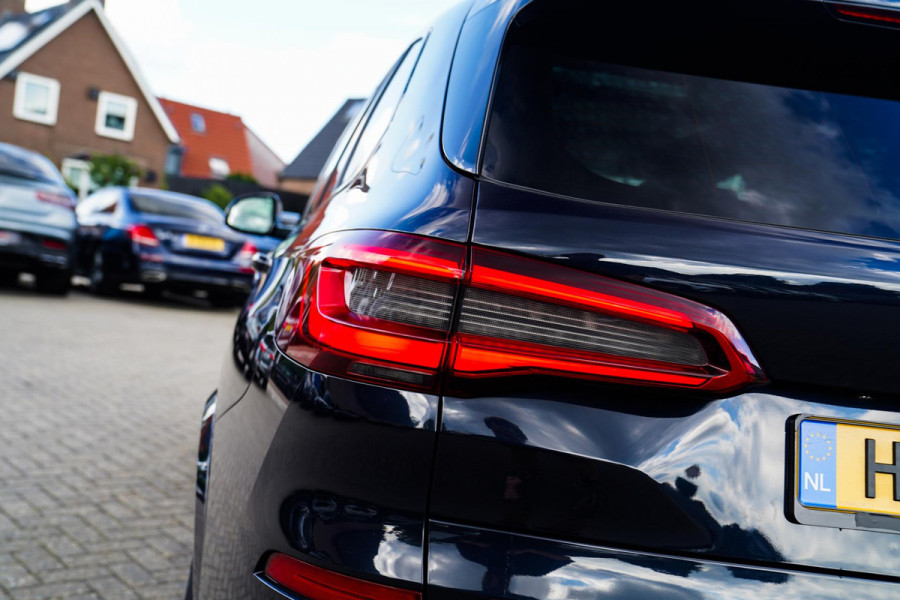 BMW X5 XDrive45e High Executive | Massage | Swarovski | Panorama | BMW Laser koplampen | Stoelverkoeling | Luchtvering | Head up |