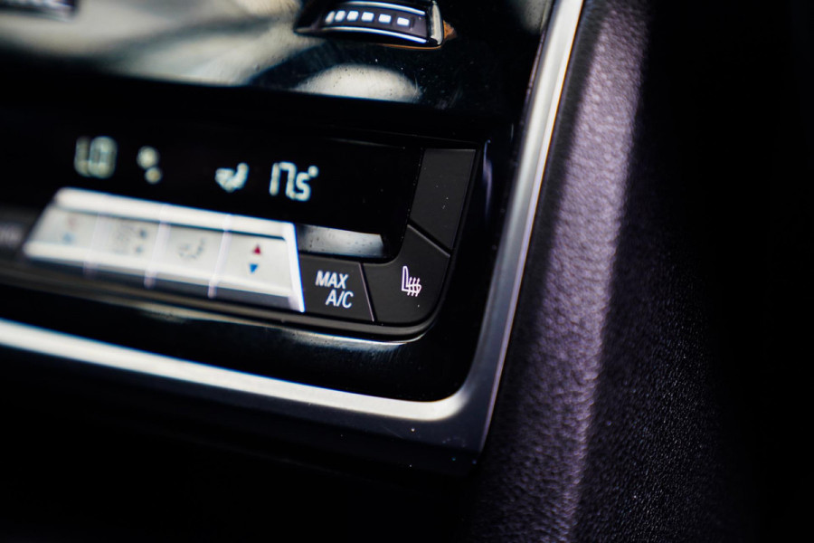 BMW X5 XDrive45e High Executive | Massage | Swarovski | Panorama | BMW Laser koplampen | Stoelverkoeling | Luchtvering | Head up |