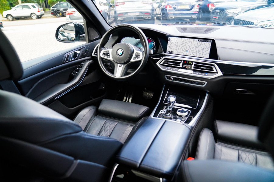 BMW X5 XDrive45e High Executive | Massage | Swarovski | Panorama | BMW Laser koplampen | Stoelverkoeling | Luchtvering | Head up |