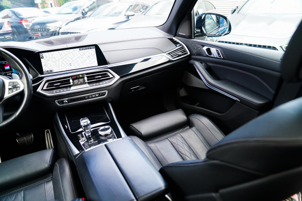 BMW X5 XDrive45e High Executive | Massage | Swarovski | Panorama | BMW Laser koplampen | Stoelverkoeling | Luchtvering | Head up |