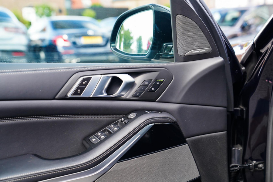 BMW X5 XDrive45e High Executive | Massage | Swarovski | Panorama | BMW Laser koplampen | Stoelverkoeling | Luchtvering | Head up |