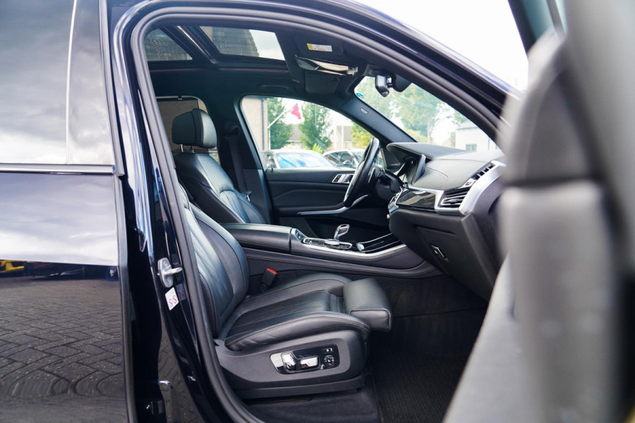 BMW X5 XDrive45e High Executive | Massage | Swarovski | Panorama | BMW Laser koplampen | Stoelverkoeling | Luchtvering | Head up |