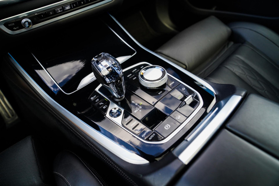 BMW X5 XDrive45e High Executive | Massage | Swarovski | Panorama | BMW Laser koplampen | Stoelverkoeling | Luchtvering | Head up |