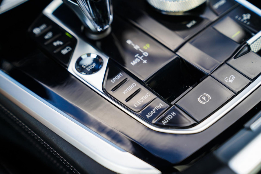 BMW X5 XDrive45e High Executive | Massage | Swarovski | Panorama | BMW Laser koplampen | Stoelverkoeling | Luchtvering | Head up |