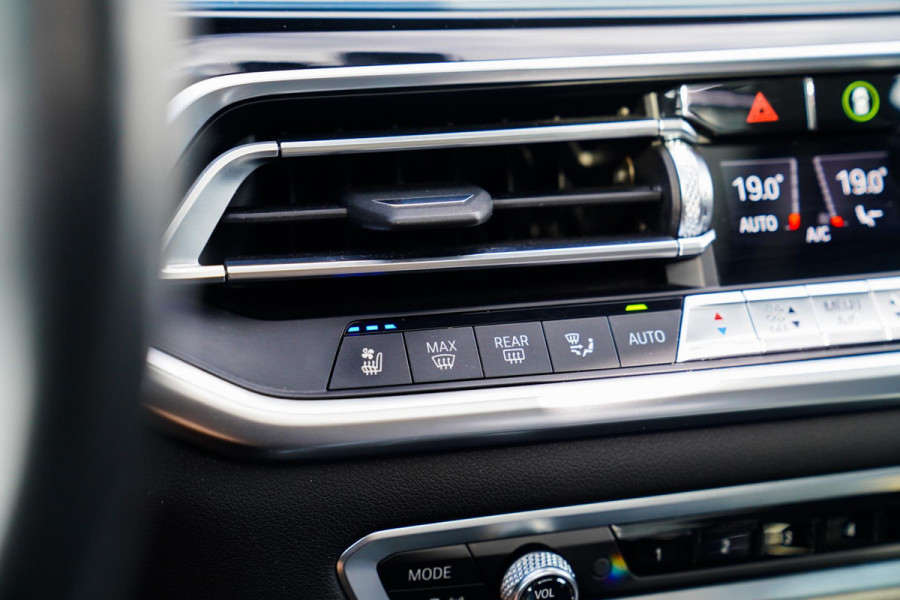 BMW X5 XDrive45e High Executive | Massage | Swarovski | Panorama | BMW Laser koplampen | Stoelverkoeling | Luchtvering | Head up |