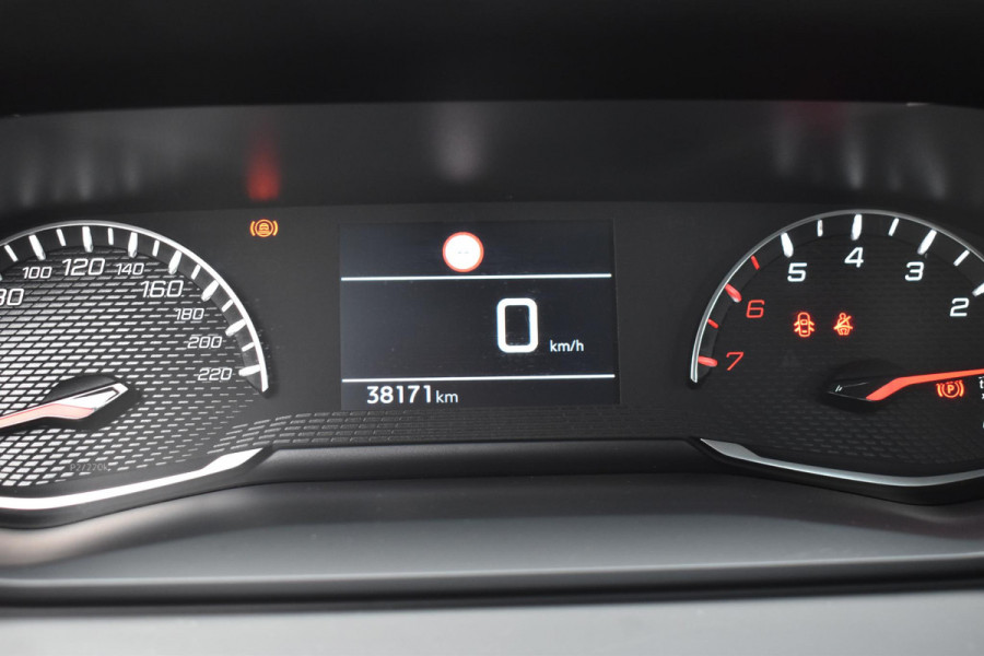 Peugeot 208 1.2 PureTech 100 PK Active Pack | Trekhaak | PDC | Carplay | Stoelverw. | Incl. garantie