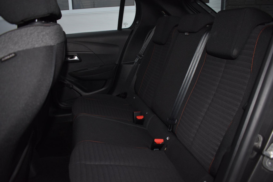Peugeot 208 1.2 PureTech 100 PK Active Pack | Trekhaak | PDC | Carplay | Stoelverw. | Incl. garantie