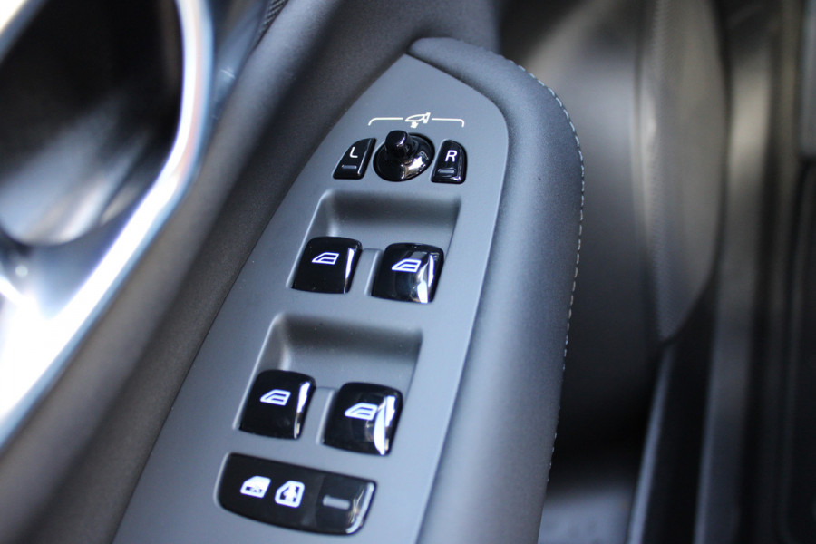 Volvo XC90 2.0 T8 Plug-in hybrid AWD Plus Dark | Nieuw Model | Panoramadak | H&K | 360 Camera | Leder | 21 ''