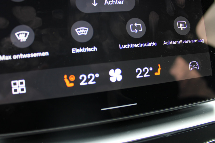 Volvo XC90 2.0 T8 Plug-in hybrid AWD Plus Dark | Nieuw Model | Panoramadak | H&K | 360 Camera | Leder | 21 ''