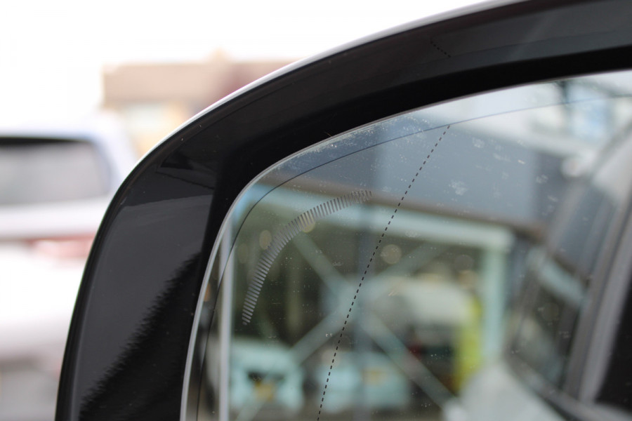 Volvo XC90 2.0 T8 Plug-in hybrid AWD Plus Dark | Nieuw Model | Panoramadak | H&K | 360 Camera | Leder | 21 ''