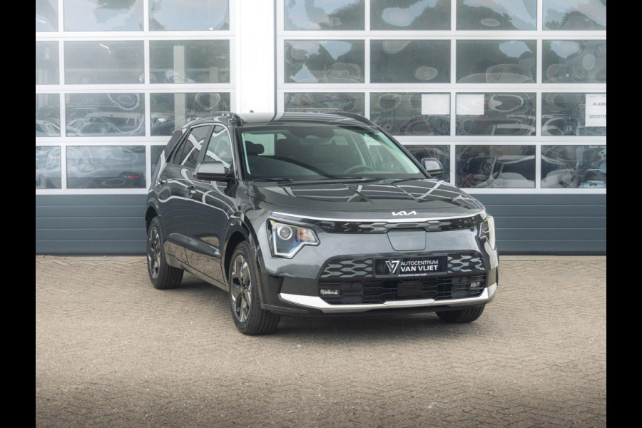 Kia Niro EV Light Advanced 64.8 kWh | Direct leverbaar l Stoel&Stuur Verwarming l Privacy glas l PDC | Camera | Privatelease vanaf € 609,00