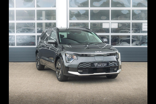 Kia Niro EV Light Advanced 64.8 kWh | Direct leverbaar l Stoel&Stuur Verwarming l Privacy glas l PDC | Camera | Privatelease vanaf € 609,00