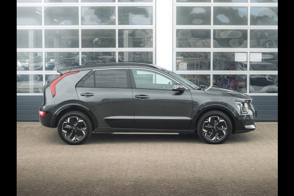 Kia Niro EV Light Advanced 64.8 kWh | Direct leverbaar l Stoel&Stuur Verwarming l Privacy glas l PDC | Camera | Privatelease vanaf € 609,00