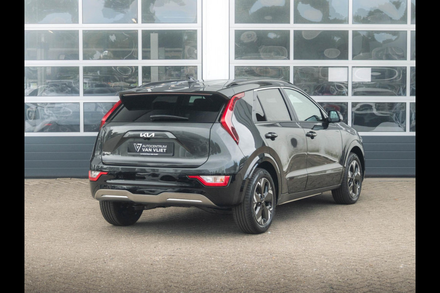 Kia Niro EV Light Advanced 64.8 kWh | Direct leverbaar l Stoel&Stuur Verwarming l Privacy glas l PDC | Camera | Privatelease vanaf € 609,00