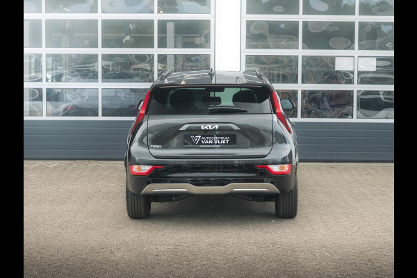 Kia Niro EV Light Advanced 64.8 kWh | Direct leverbaar l Stoel&Stuur Verwarming l Privacy glas l PDC | Camera | Privatelease vanaf € 609,00
