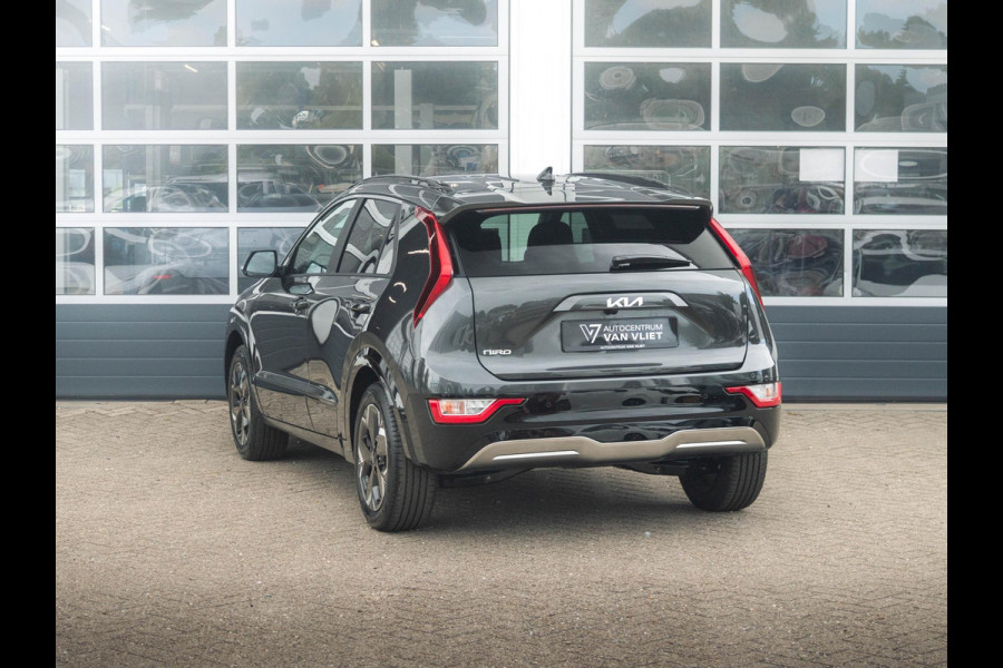 Kia Niro EV Light Advanced 64.8 kWh | Direct leverbaar l Stoel&Stuur Verwarming l Privacy glas l PDC | Camera | Privatelease vanaf € 609,00