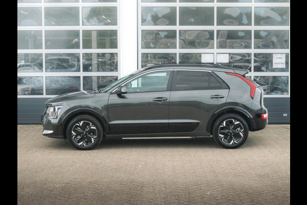 Kia Niro EV Light Advanced 64.8 kWh | Direct leverbaar l Stoel&Stuur Verwarming l Privacy glas l PDC | Camera | Privatelease vanaf € 609,00