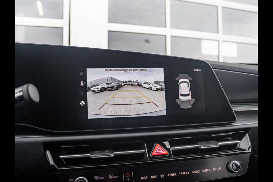 Kia Niro EV Light Advanced 64.8 kWh | Direct leverbaar l Stoel&Stuur Verwarming l Privacy glas l PDC | Camera | Privatelease vanaf € 609,00
