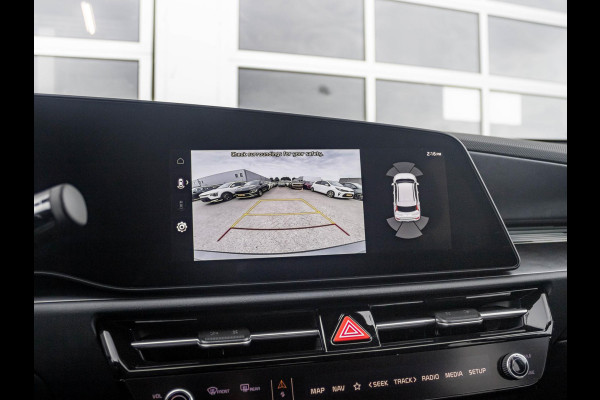 Kia Niro EV Light Advanced 64.8 kWh | Direct leverbaar l Stoel&Stuur Verwarming l Privacy glas l PDC | Camera | Privatelease vanaf € 609,00