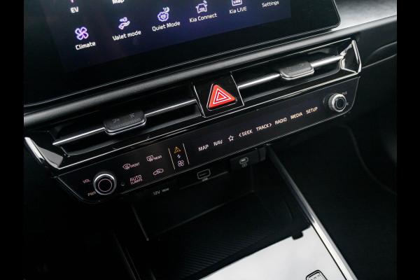 Kia Niro EV Light Advanced 64.8 kWh | Direct leverbaar l Stoel&Stuur Verwarming l Privacy glas l PDC | Camera | Privatelease vanaf € 609,00