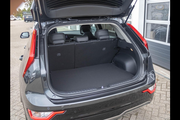 Kia Niro EV Light Advanced 64.8 kWh | Direct leverbaar l Stoel&Stuur Verwarming l Privacy glas l PDC | Camera | Privatelease vanaf € 609,00
