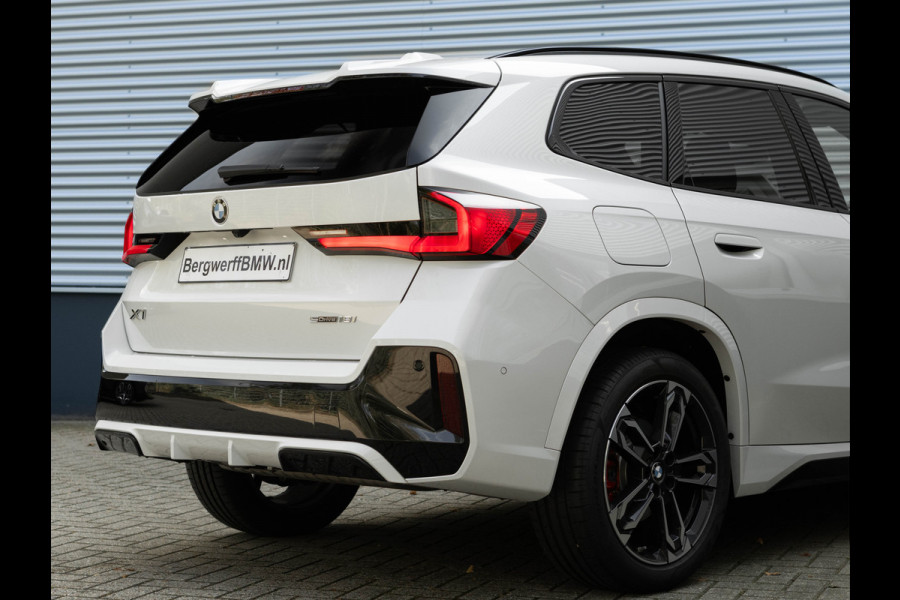 BMW X1 sDrive18i M-Sport Pro - Pano - Trekhaak - Driving Ass Plus - Harman Kardon