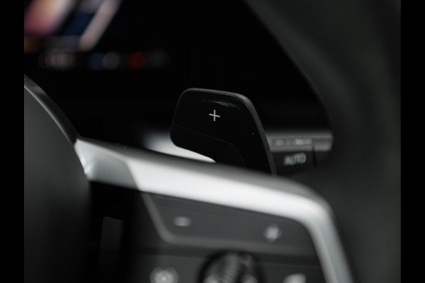 BMW X1 sDrive18i M-Sport Pro - Pano - Trekhaak - Driving Ass Plus - Harman Kardon