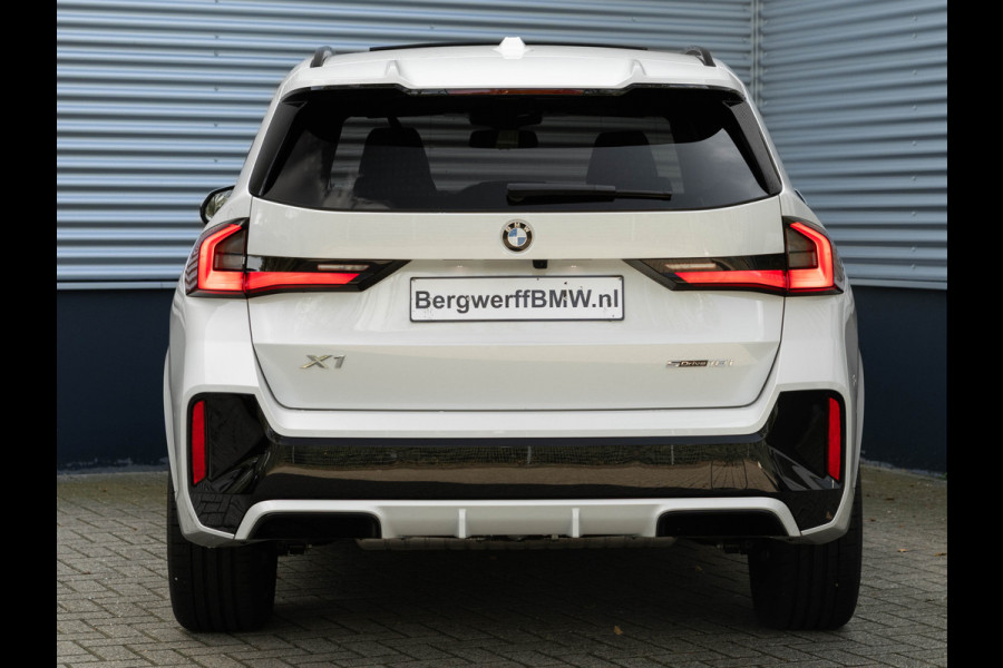 BMW X1 sDrive18i M-Sport Pro - Pano - Trekhaak - Driving Ass Plus - Harman Kardon