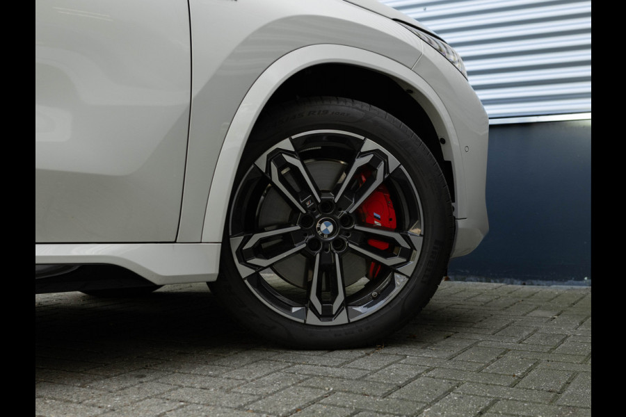BMW X1 sDrive18i M-Sport Pro - Pano - Trekhaak - Driving Ass Plus - Harman Kardon