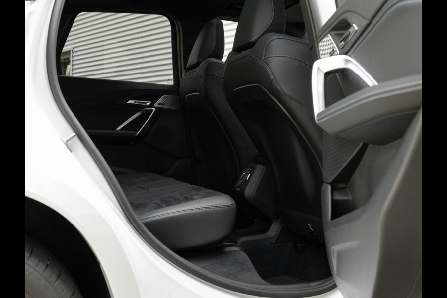 BMW X1 sDrive18i M-Sport Pro - Pano - Trekhaak - Driving Ass Plus - Harman Kardon