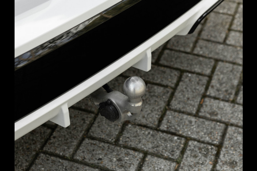 BMW X1 sDrive18i M-Sport Pro - Pano - Trekhaak - Driving Ass Plus - Harman Kardon