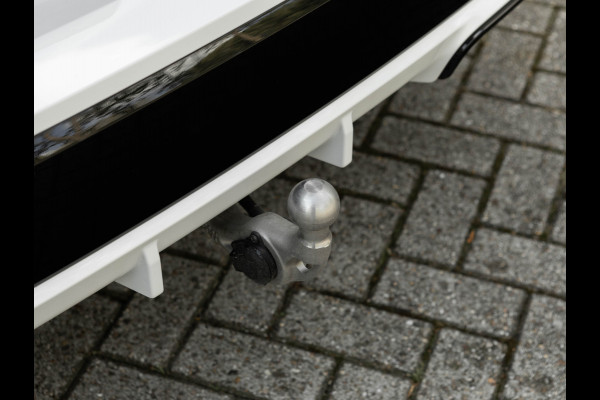 BMW X1 sDrive18i M-Sport Pro - Pano - Trekhaak - Driving Ass Plus - Harman Kardon