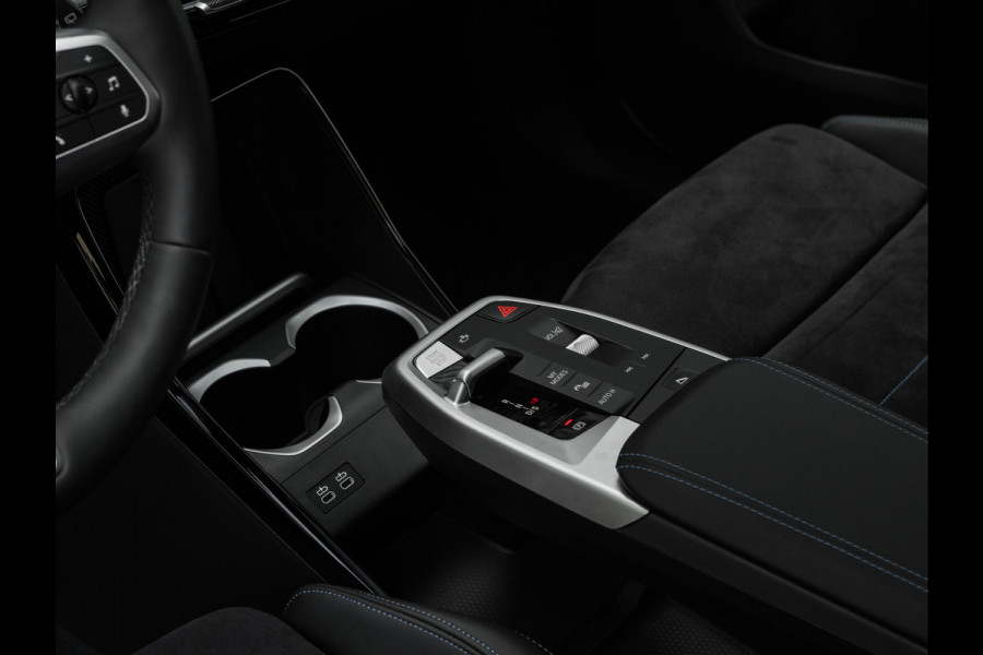 BMW X1 sDrive18i M-Sport Pro - Pano - Trekhaak - Driving Ass Plus - Harman Kardon