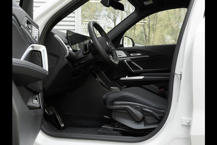 BMW X1 sDrive18i M-Sport Pro - Pano - Trekhaak - Driving Ass Plus - Harman Kardon