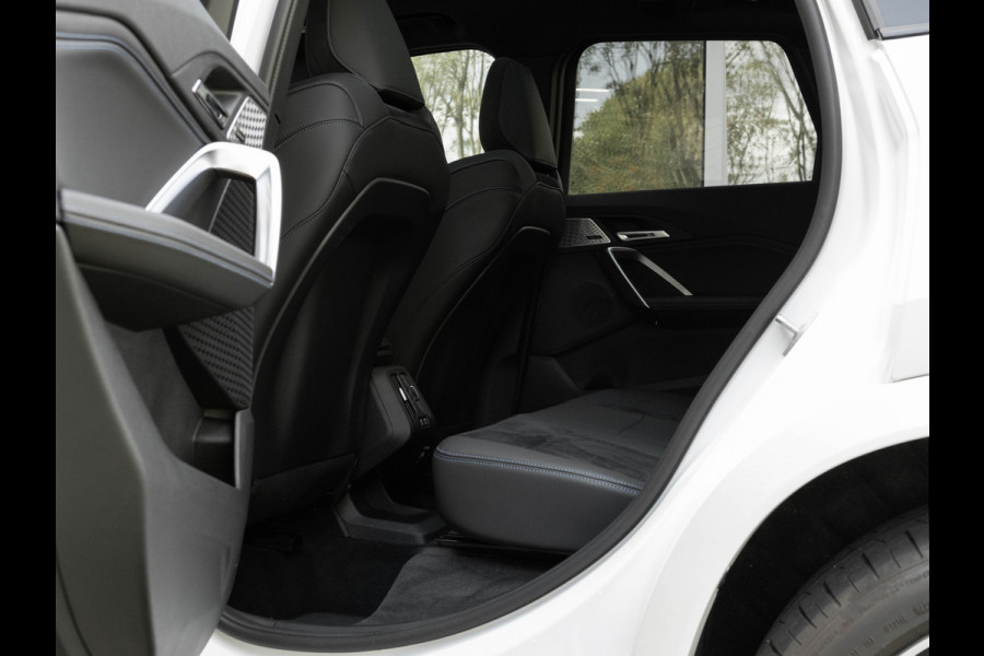 BMW X1 sDrive18i M-Sport Pro - Pano - Trekhaak - Driving Ass Plus - Harman Kardon