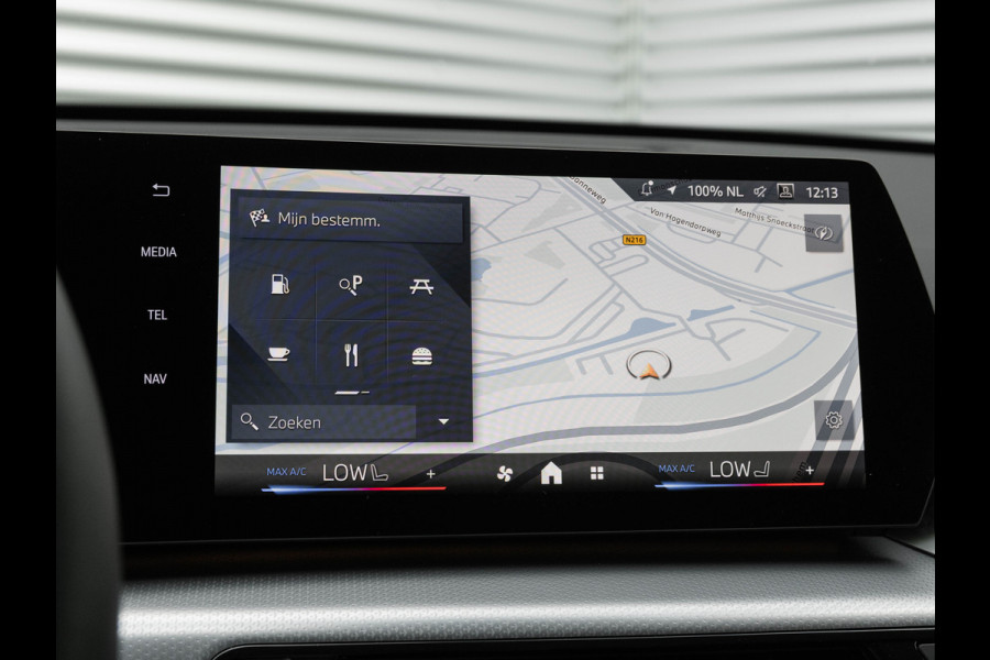 BMW X1 sDrive18i M-Sport Pro - Pano - Trekhaak - Driving Ass Plus - Harman Kardon