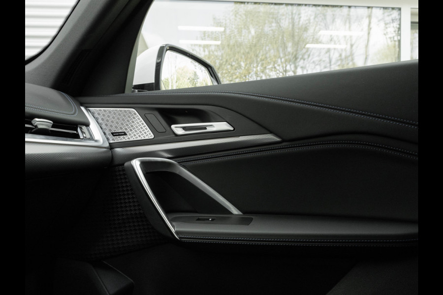 BMW X1 sDrive18i M-Sport Pro - Pano - Trekhaak - Driving Ass Plus - Harman Kardon