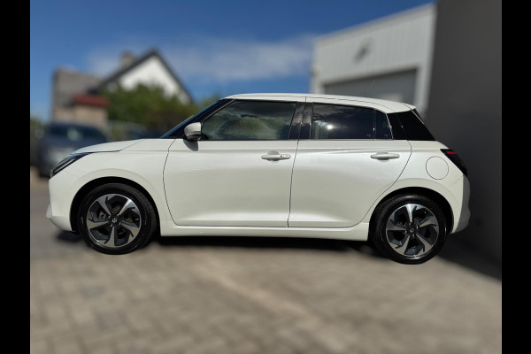 Suzuki Swift 1.2 Style Smart Hybrid NIEUWSTE MODEL / LED / CARPLAY / PDC / ACC / PARELMOER / CAMERA / WARNING SPOTS / LANE ASSIST