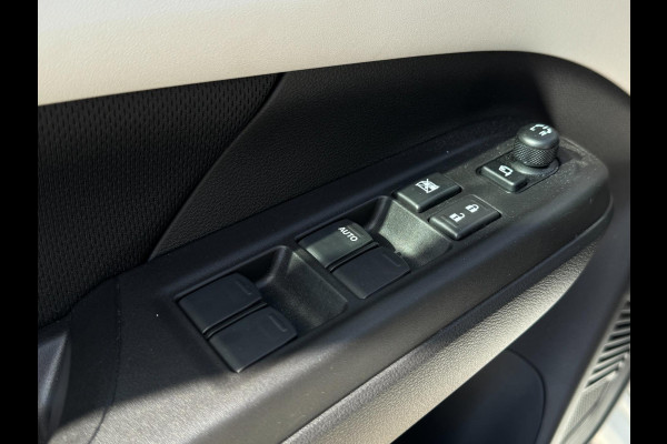 Suzuki Swift 1.2 Style Smart Hybrid NIEUWSTE MODEL / LED / CARPLAY / PDC / ACC / PARELMOER / CAMERA / WARNING SPOTS / LANE ASSIST