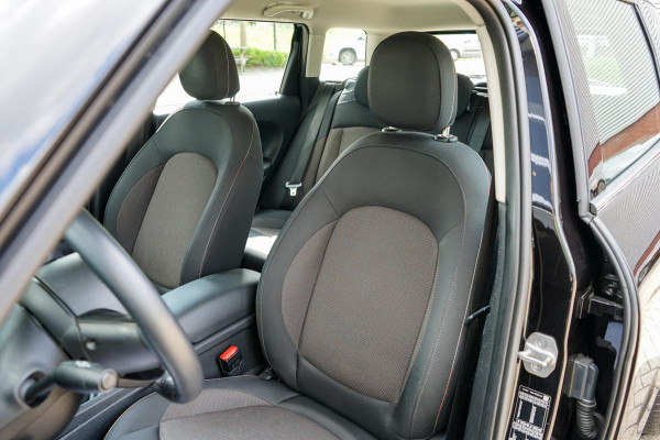 MINI Clubman 1.5 Cooper Business Pakket MINI Clubman 1.5 Cooper Business Pakket