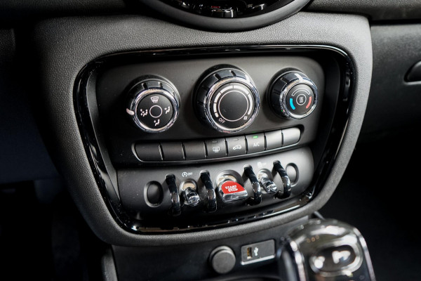 MINI Clubman 1.5 Cooper Business Pakket MINI Clubman 1.5 Cooper Business Pakket