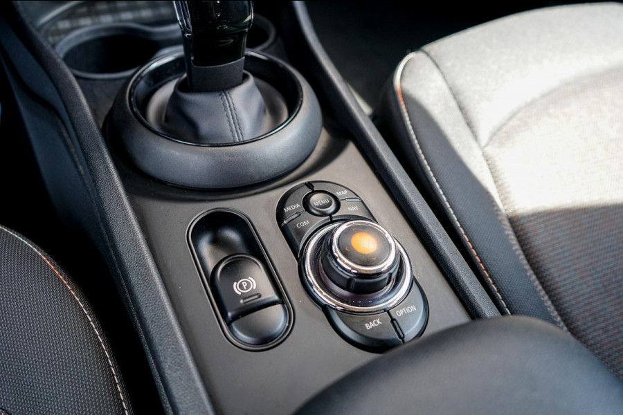 MINI Clubman 1.5 Cooper Business Pakket MINI Clubman 1.5 Cooper Business Pakket