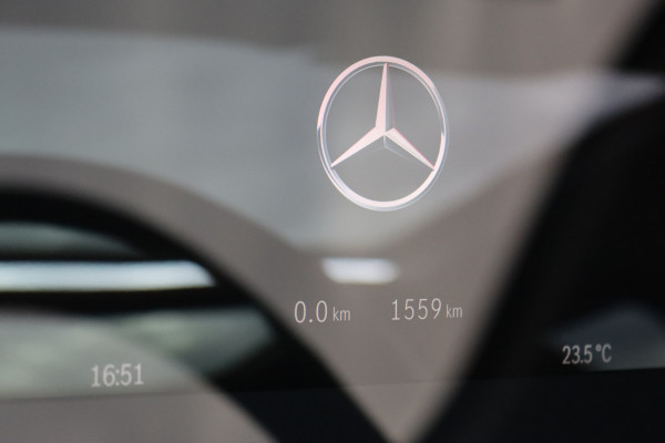 Mercedes-Benz EQE SUV AMG 43 4MATIC Premium+ 91 kWh | ex BTW €86.500,- | Hyperscreen | Achterasbesturing | Luchtvering | Distronic+ | Trekhaak | Stoelventilatie | Memory | HUD | Burmester | Digital Light |