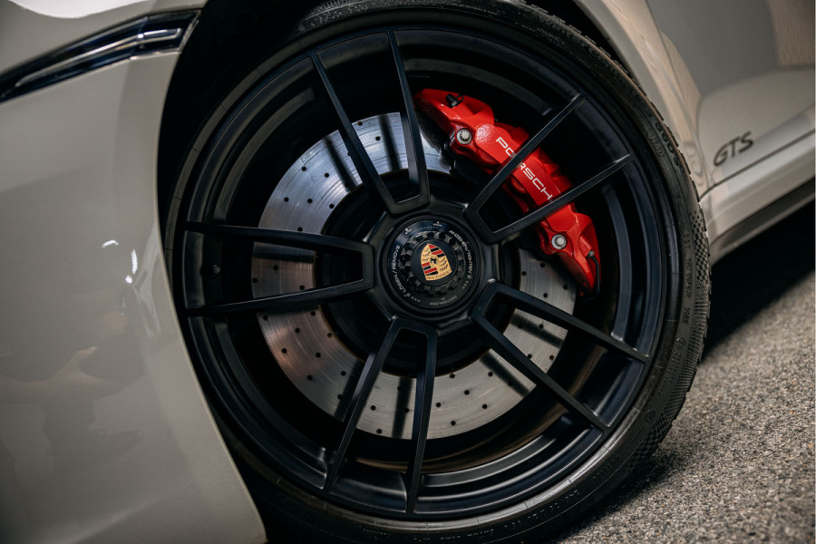 Porsche 911 3.0 Carrera 4 GTS NL Geleverd | BTW | Noise lift | Stoel verw/ventilatie | Vol leder |