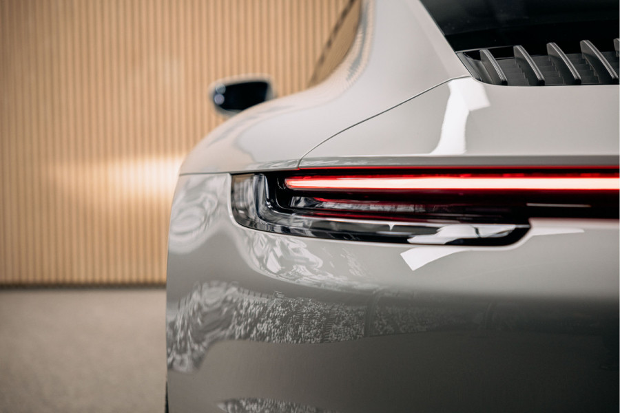 Porsche 911 3.0 Carrera 4 GTS NL Geleverd | BTW | Noise lift | Stoel verw/ventilatie | Vol leder |